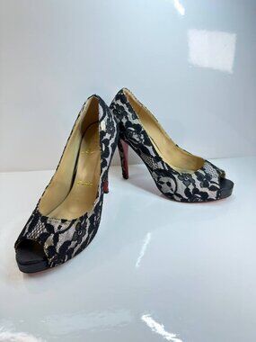 Women’s Elegant Black Floral Lace Peep-Toe Stiletto Heels – EU 39 / US 8.5